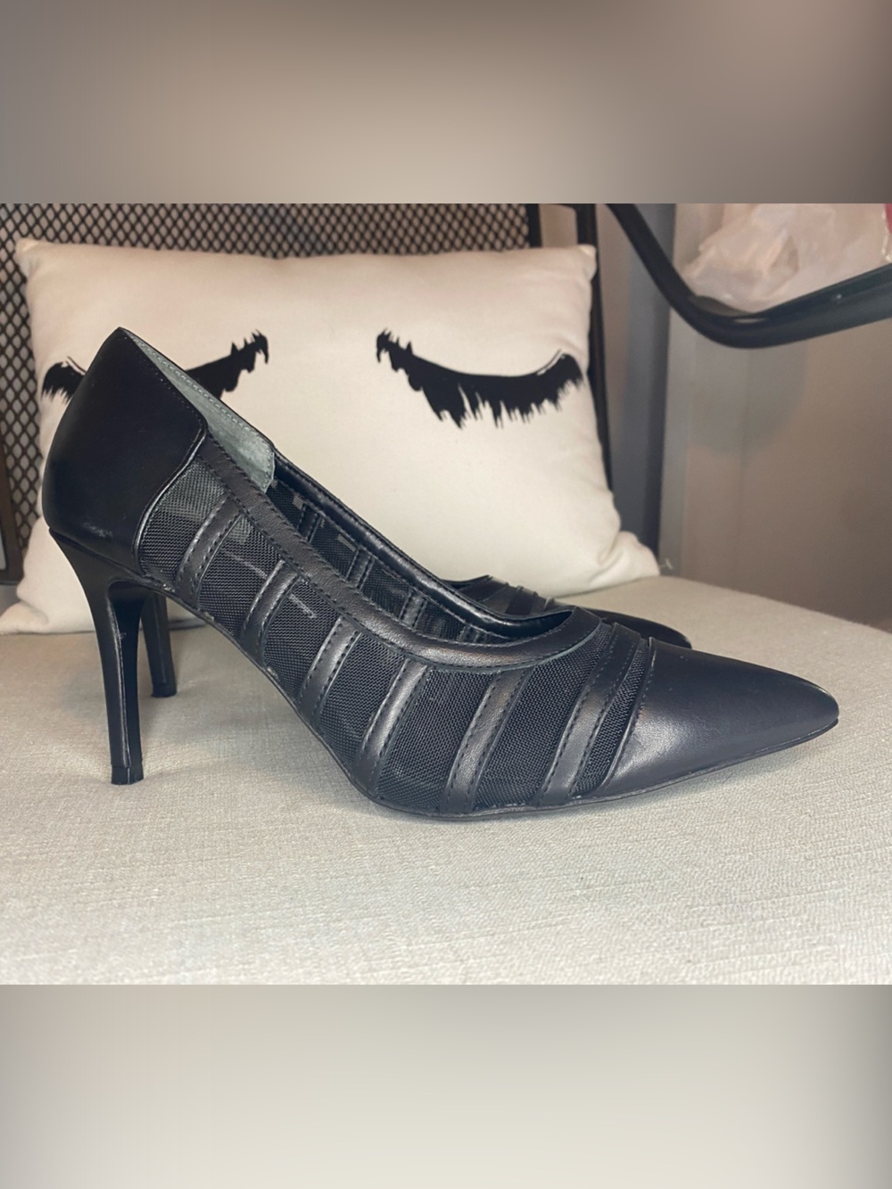 🔥Bundle 6 for $25🔥 Charles David Black Pointed-Toe Pumps - Peek-a-boo mesh - Picture 3 of 9